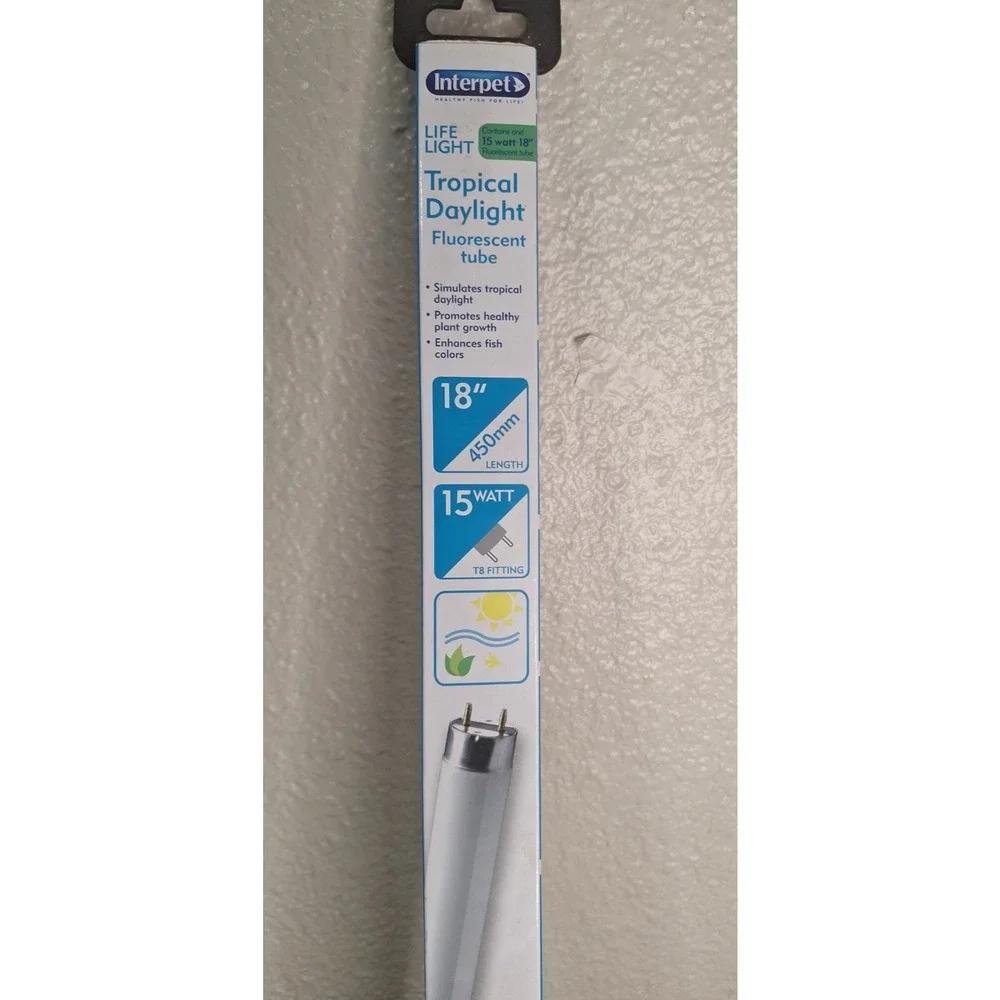 Interpet Tropical & Marine Daylight 18' 15 W Florescent Tube Enhances Fish Color